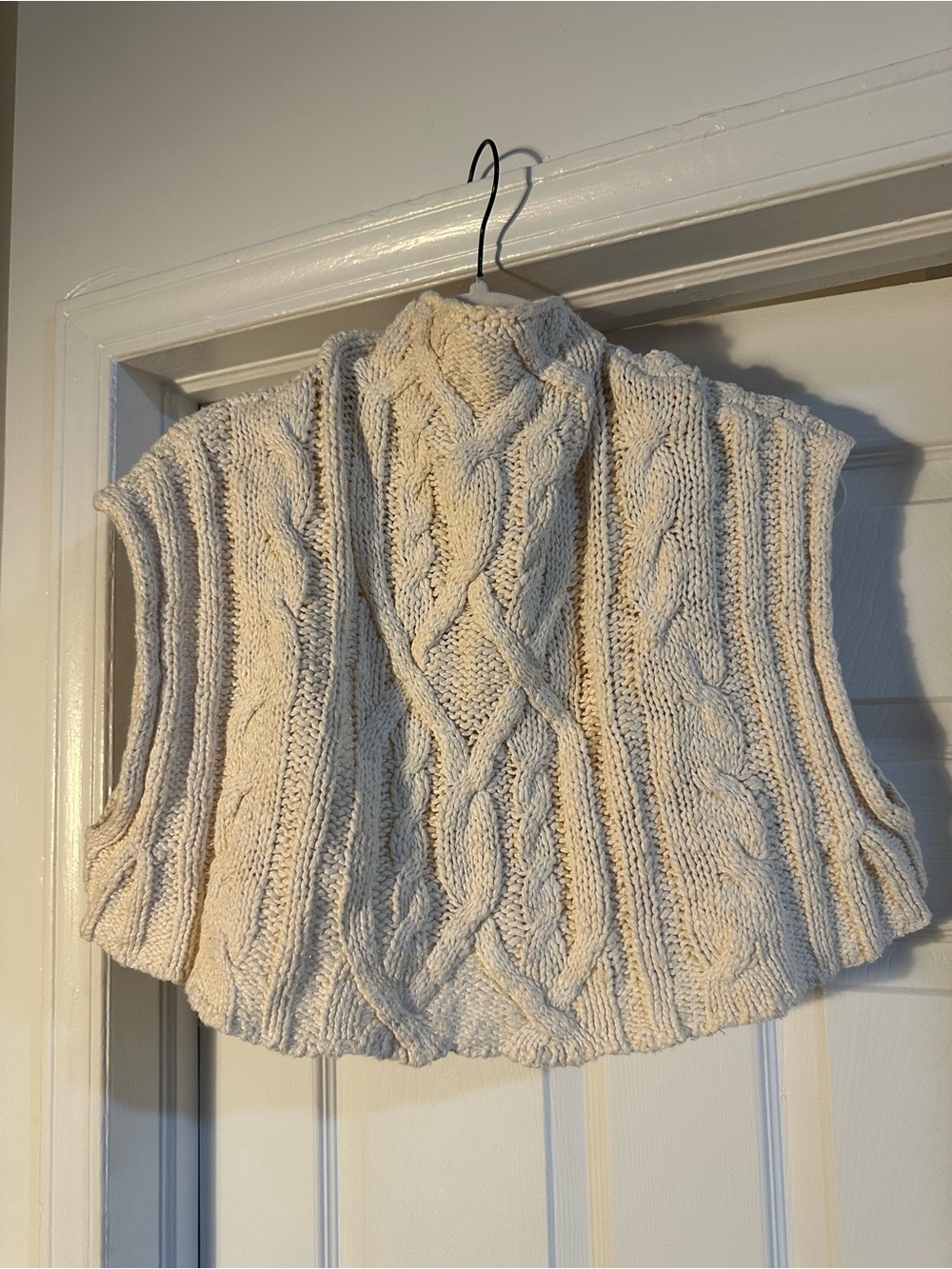 Free People Cream Cable-Knit Sleeveless Mock Neck Crop Poncho